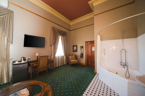 Denison Boutique Hotel - Kingaroy Accommodation 16
