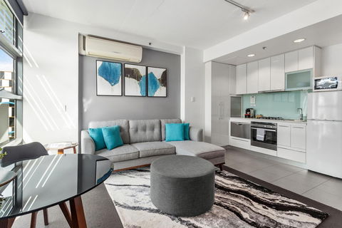 Docklands Private Collection - Kingaroy Accommodation 7