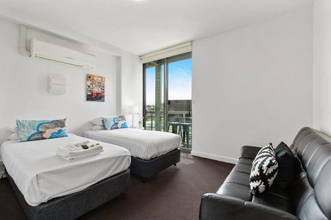 Docklands Private Collection - Kingaroy Accommodation 14
