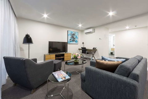 Avenue Hotel Canberra - Kingaroy Accommodation 9