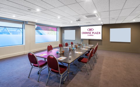 Crowne Plaza Canberra - Kingaroy Accommodation 8