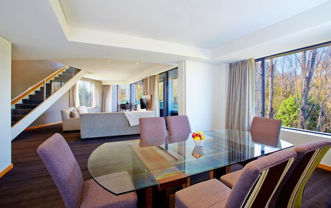 Crowne Plaza Canberra - Kingaroy Accommodation 13