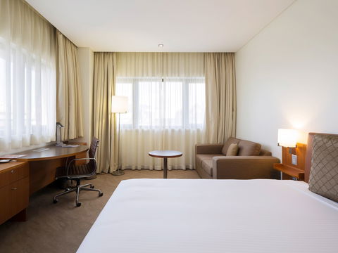Novotel Canberra - Kingaroy Accommodation 4