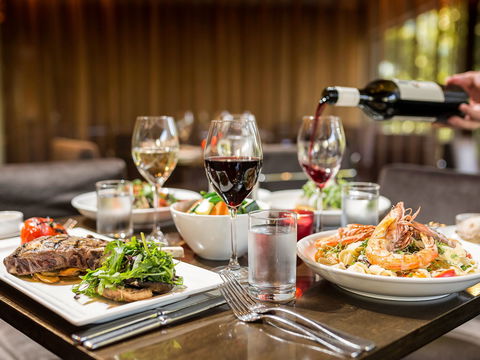 Novotel Canberra - Kingaroy Accommodation 9