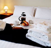 Hut on the Hill BB - Kingaroy Accommodation