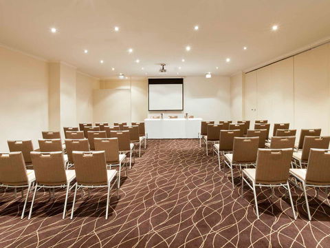 Mercure Canberra Hotel - Kingaroy Accommodation 9