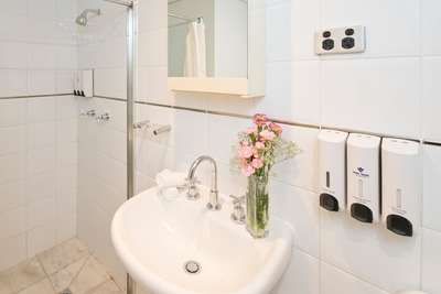 Park Regis Concierge Apartments - Kingaroy Accommodation 9