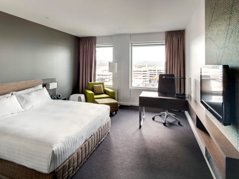 Pullman Adelaide - Kingaroy Accommodation 7