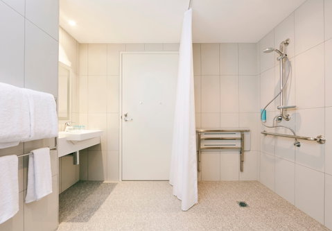 Holiday Inn Express Adelaide City Centre - Kingaroy Accommodation 7