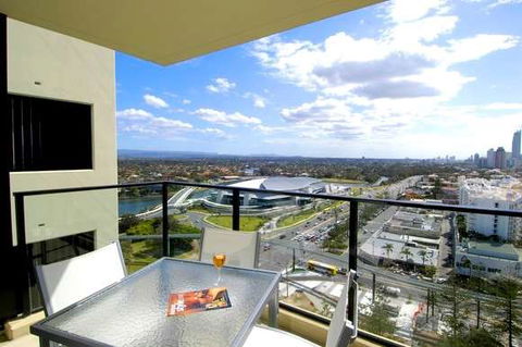 Mantra Broadbeach On The Park - Kingaroy Accommodation 1