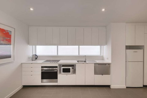 Travelodge Melbourne Docklands - Kingaroy Accommodation 7