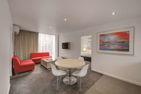 Travelodge Melbourne Docklands - Kingaroy Accommodation 8