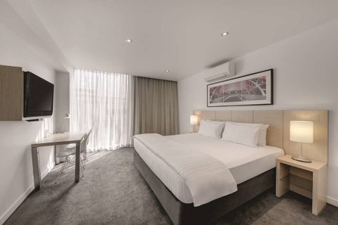Travelodge Melbourne Docklands - Kingaroy Accommodation 11