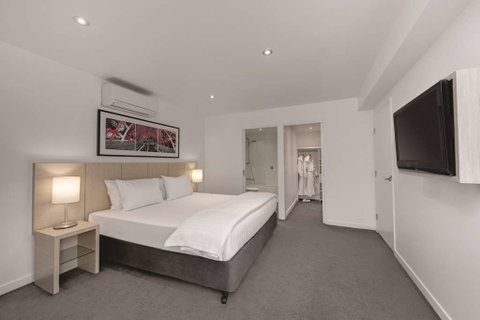 Travelodge Melbourne Docklands - Kingaroy Accommodation 12