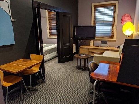 Tolarno Hotel - Kingaroy Accommodation 6