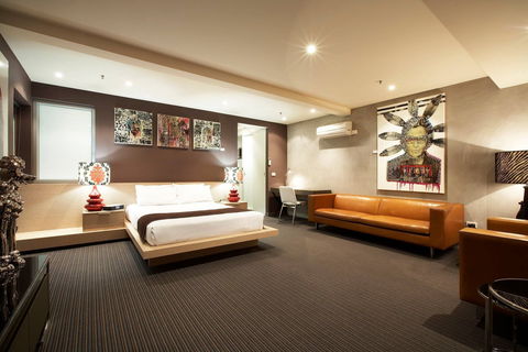 Tolarno Hotel - Kingaroy Accommodation 12