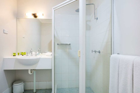 Nightcap at Blue Cattle Dog Hotel - Kingaroy Accommodation 2