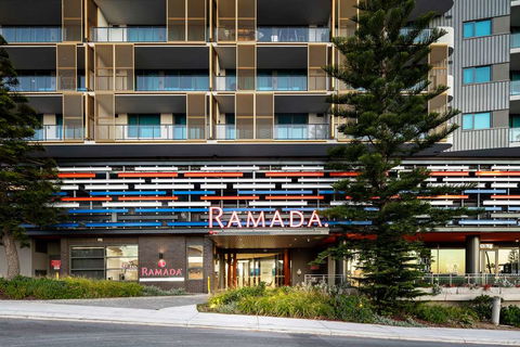 Ramada VetroBlu Scarborough Beach - Kingaroy Accommodation 0