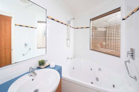 Mantra Hervey Bay - Kingaroy Accommodation 2