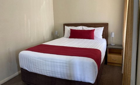 Ashton Townhouse Motel & Suites Tumut - Kingaroy Accommodation 1