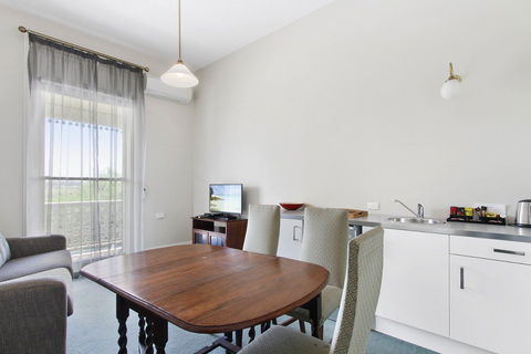 The Riversleigh - Kingaroy Accommodation 12