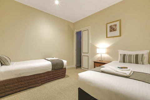 Lake Inn Ballarat - Kingaroy Accommodation 8