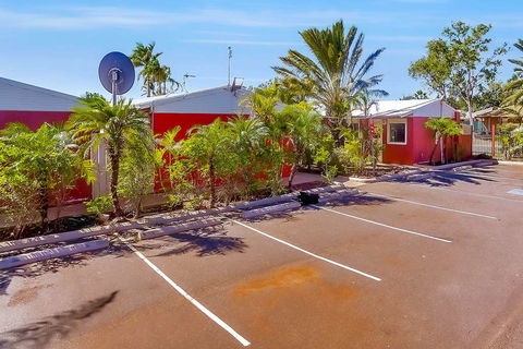 Econo Lodge Karratha - Kingaroy Accommodation 1
