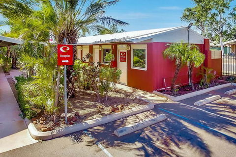 Econo Lodge Karratha - Kingaroy Accommodation 3