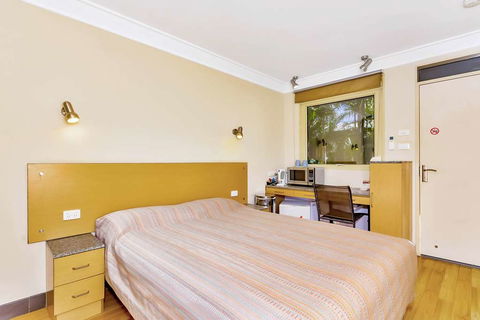 Econo Lodge Karratha - Kingaroy Accommodation 7