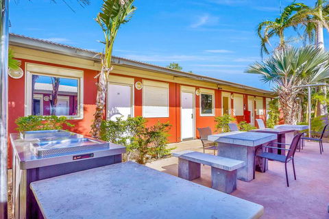 Econo Lodge Karratha - Kingaroy Accommodation 12