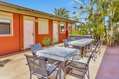 Econo Lodge Karratha - Kingaroy Accommodation 14