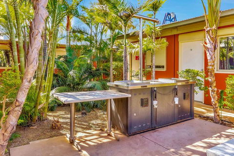 Econo Lodge Karratha - Kingaroy Accommodation 16