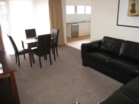 Forrest Hotel & Apartments - Kingaroy Accommodation 3