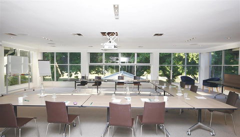 Forrest Hotel & Apartments - Kingaroy Accommodation 4