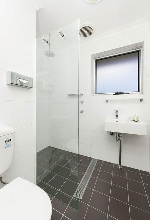 Forrest Hotel & Apartments - Kingaroy Accommodation 5
