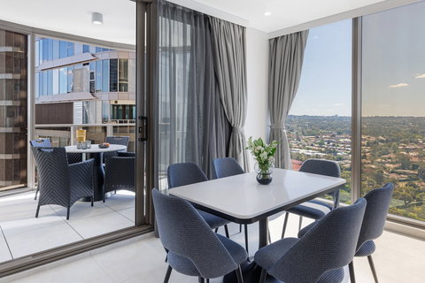Meriton Suites George St - Kingaroy Accommodation 2