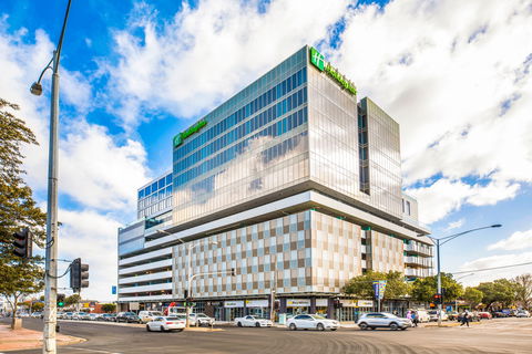 Holiday Inn Werribee - Kingaroy Accommodation 0