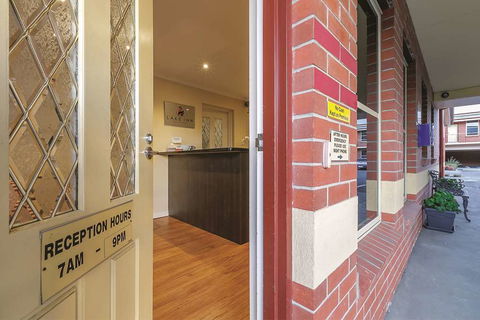 Lake Inn Ballarat - Kingaroy Accommodation 2