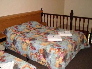 Blue Shades Motel - Kingaroy Accommodation 1