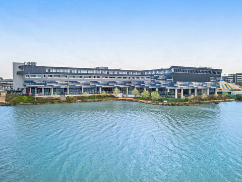 Mercure Melbourne Caroline Springs - Kingaroy Accommodation 0