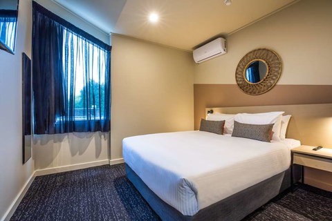 Nightcap at Manhattan Hotel - Kingaroy Accommodation 4