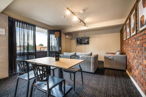 Nightcap at Manhattan Hotel - Kingaroy Accommodation 7