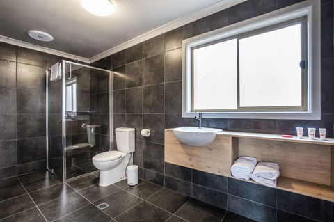 Monash Hotel - Kingaroy Accommodation 17