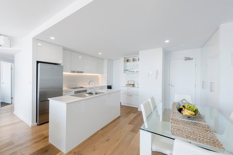 Astra Apartments Newcastle - Kingaroy Accommodation 12