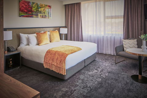 The Remington Orange - Kingaroy Accommodation 9