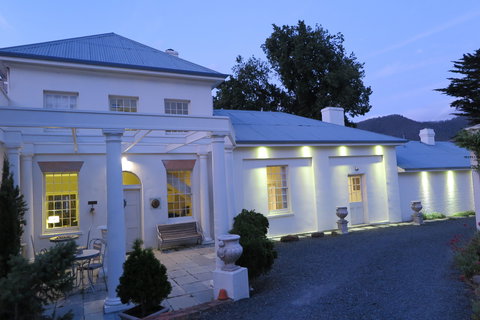 Woodbridge on the Derwent - Kingaroy Accommodation 15