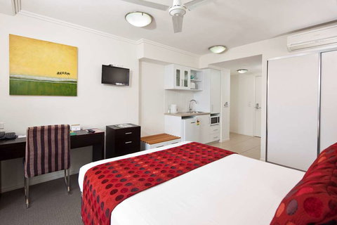 Cairns Central Plaza Apartment - Kingaroy Accommodation 3