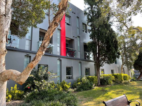 Best Western Plus Camperdown Suites - Kingaroy Accommodation 0