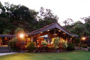 Trinity Beach Palace - Kingaroy Accommodation 0