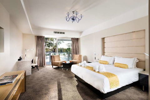 Swan River Hotel - Kingaroy Accommodation 2